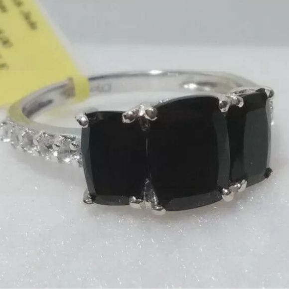Vintage Black Jade Ring 3- Stone Platinum Over Sterling Silver Size 10 US - Picture 8 of 9
